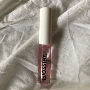 GLOSSIER lip gloss